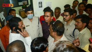 सिक्योरिटी गार्ड ने कृषि उपज मंडी में किया फायर